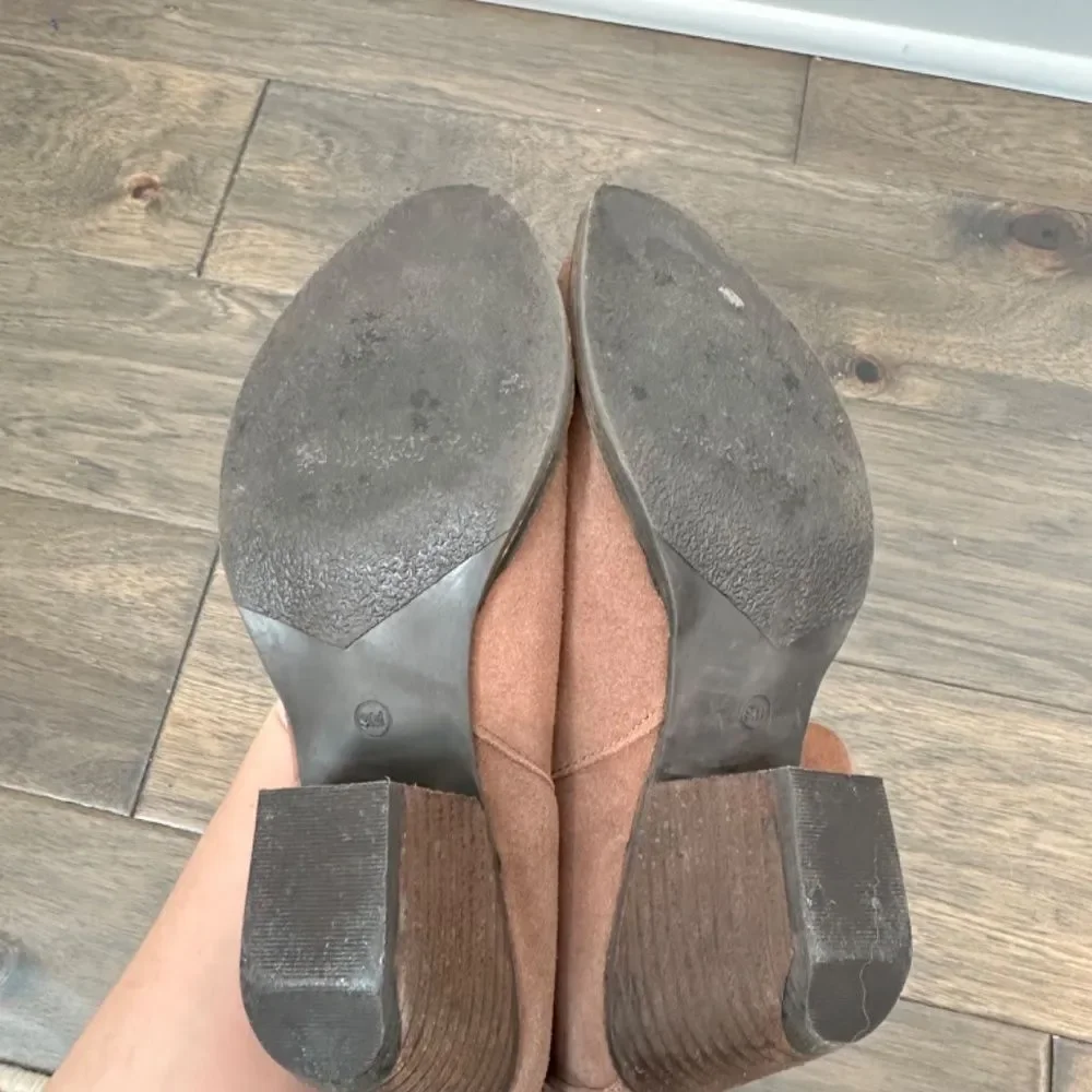 Matisse Shamus Brown Suede Western Slouchy Stack Heeled Booties - Size 9 - EUC